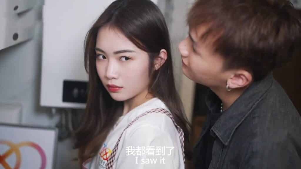 chong-hiep-dam-con-gai-rieng-cua-vo-khi-vo-vang-nha