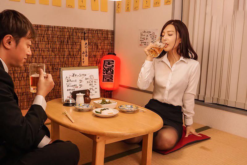 stars-212-cung-phong-co-dong-nghiep-dam-dang-vietsub